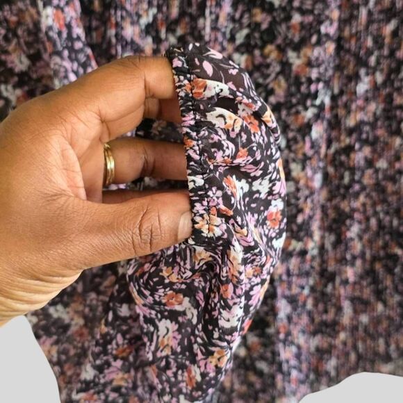 Topshop Blouse Women's Size 2 Black Floral Sheer Pleated Boho Long Sleeve Button - Picture 12 of 12